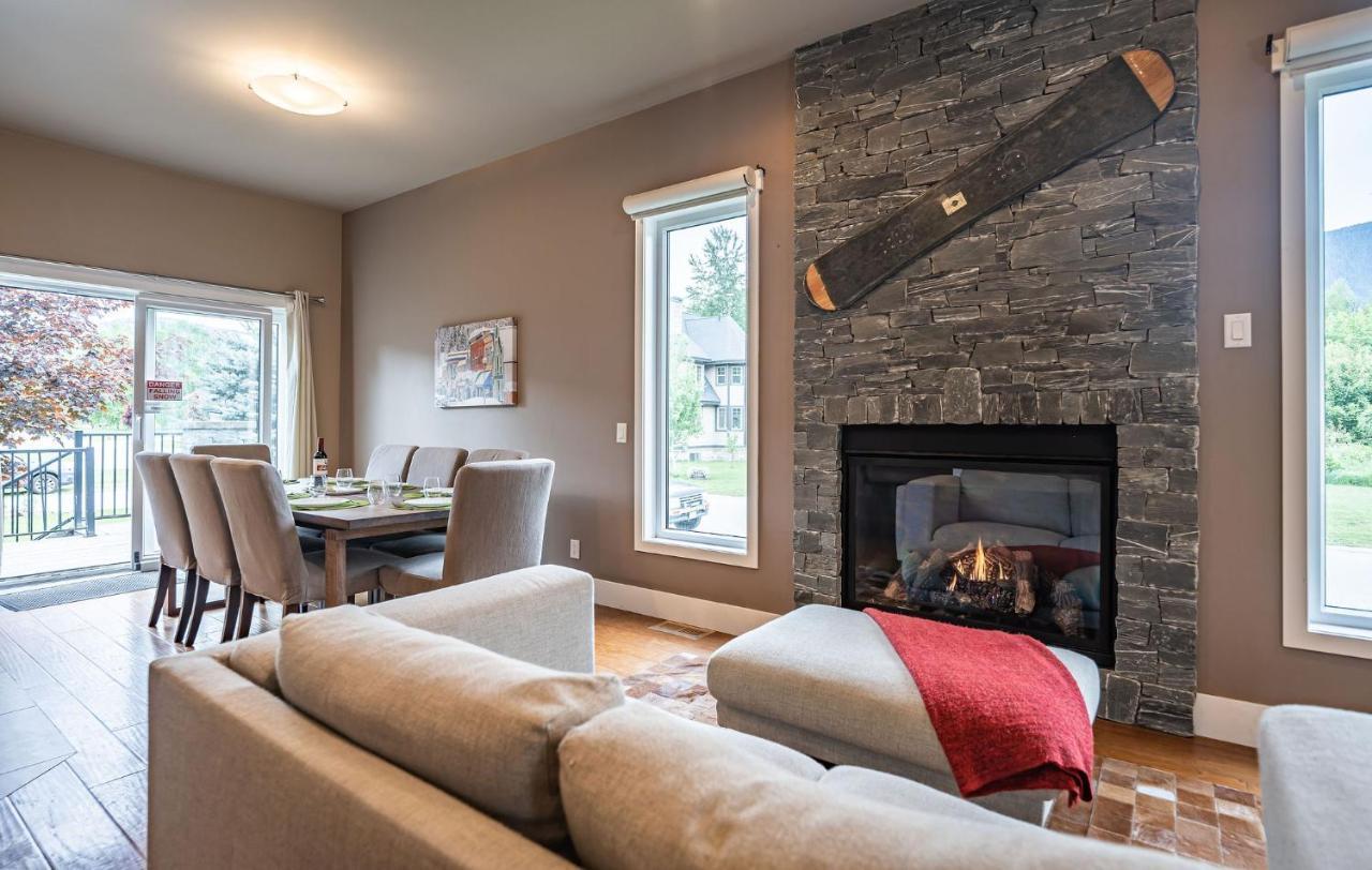 Aspen Lodge By Revelstoke Vacations Exterior photo